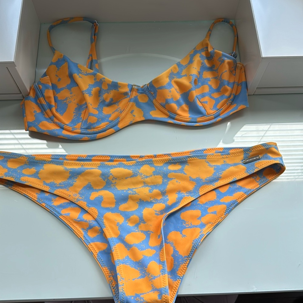 Blackbough Blue Splash Bikini Top & Bottom size L/XL